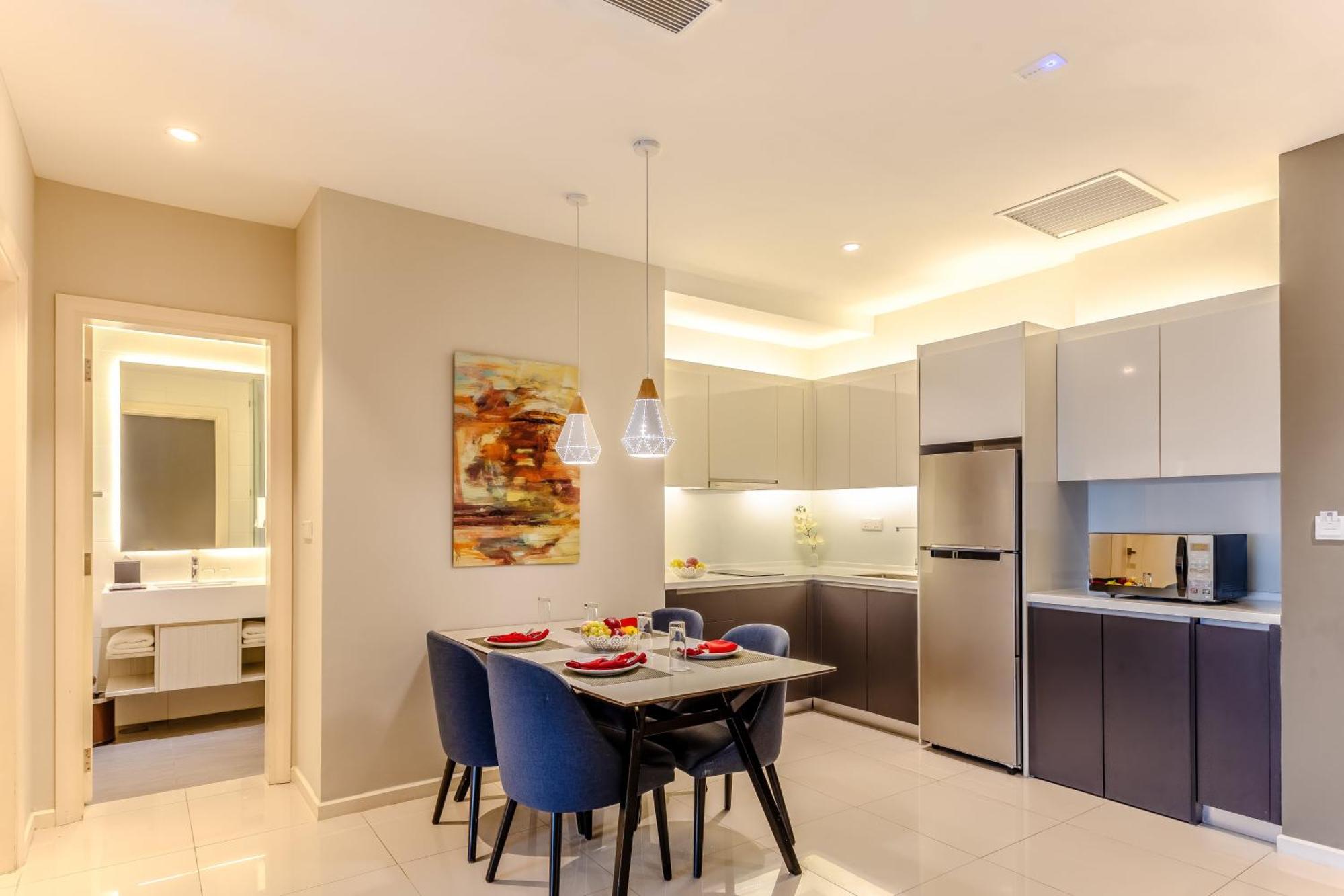 Hotel Suasana 4*